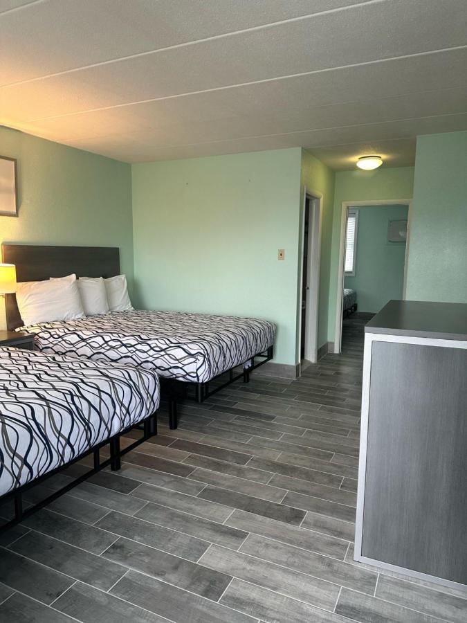 Royal Canadian Motel Wildwood Extérieur photo