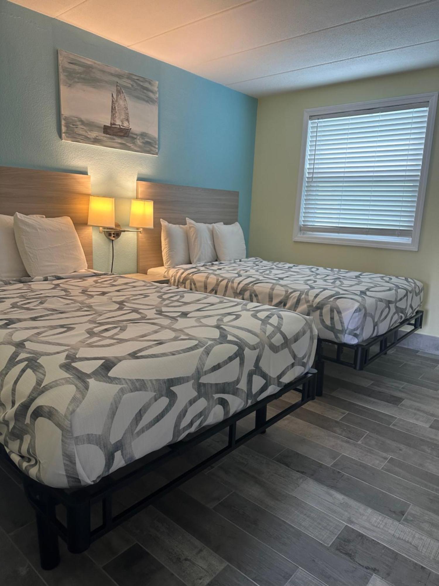Royal Canadian Motel Wildwood Extérieur photo